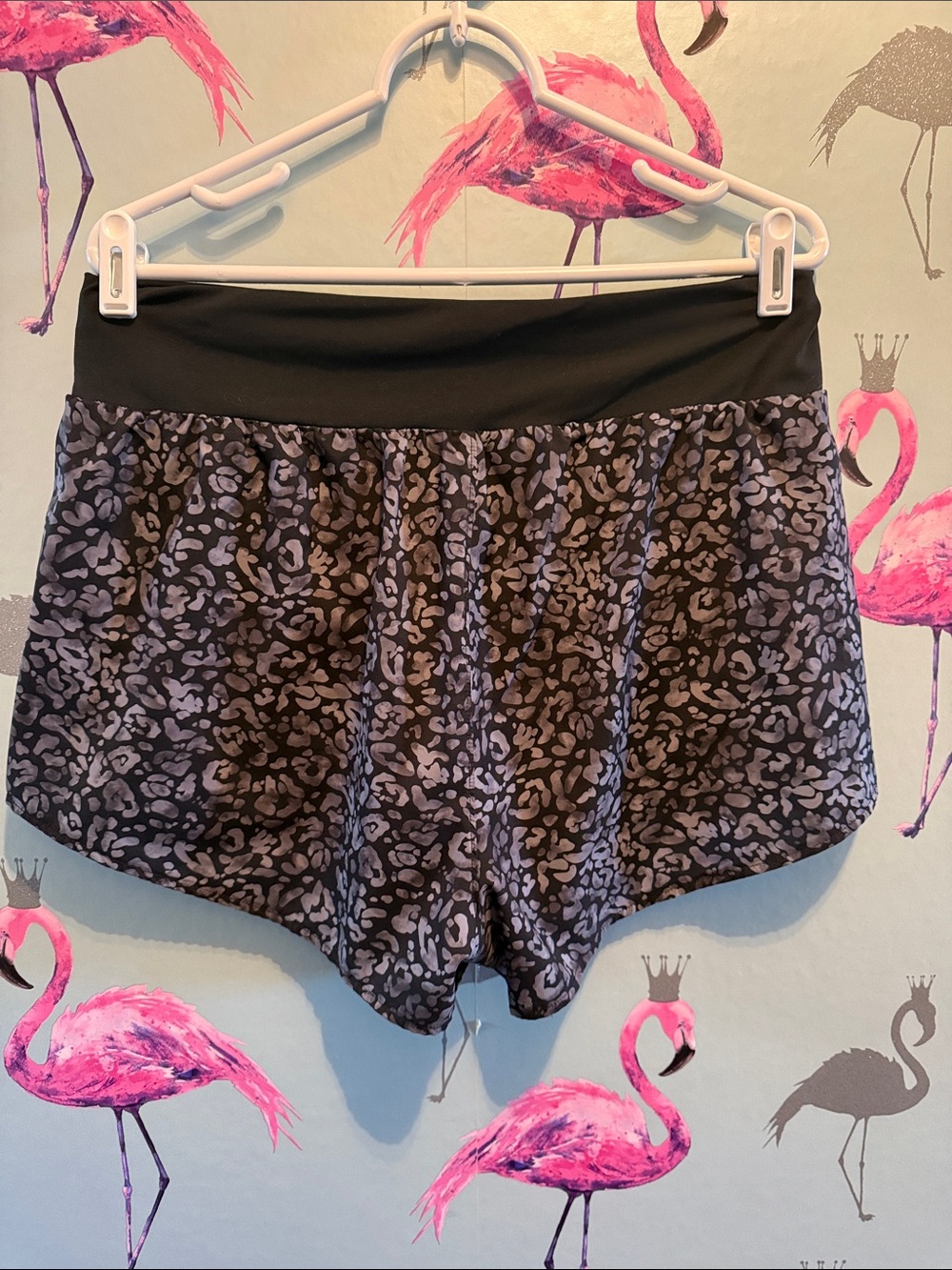 Fabletics Black & Gray Leopard Athletic Shorts - Size L - Picture 3 of 5